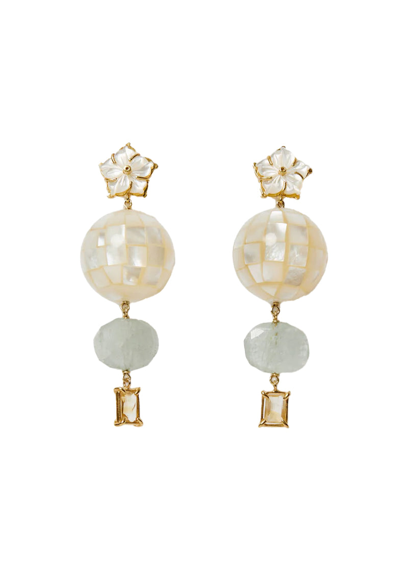Sebastian earrings in white mop mix