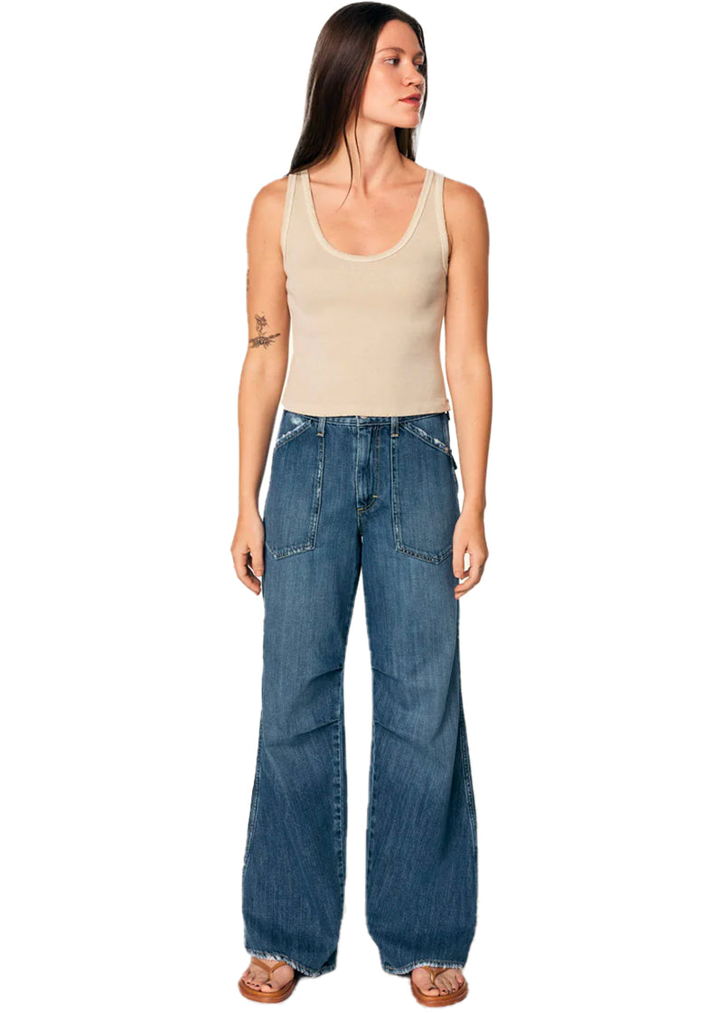 Crop rib tank in oatmilk