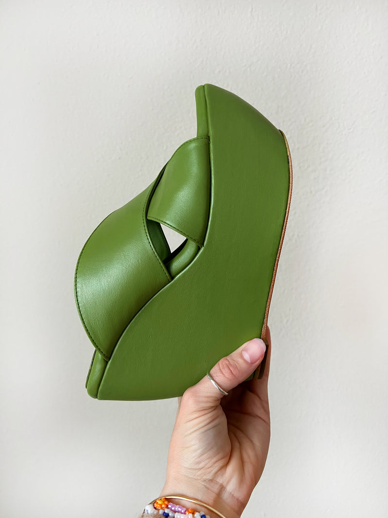 Kora wedge slide in napa grass