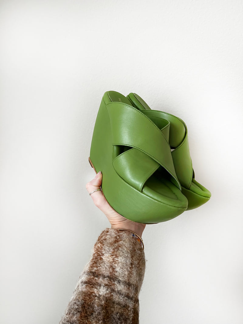 Kora wedge slide in napa grass