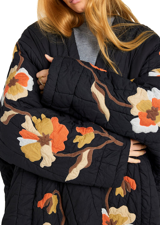 Dream quilted kimono coat in black floral