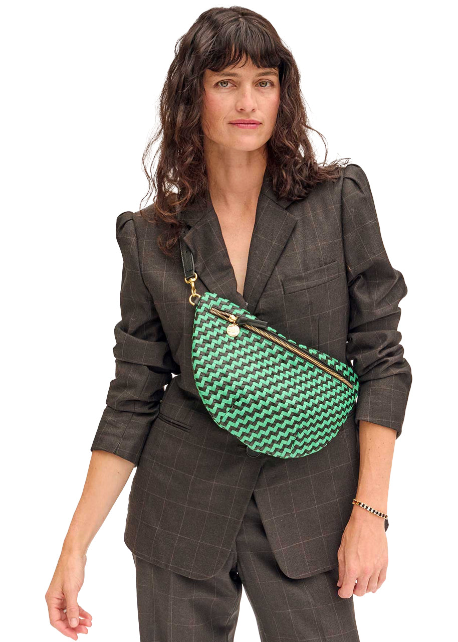 Grande fanny in mint opal black woven zig zag