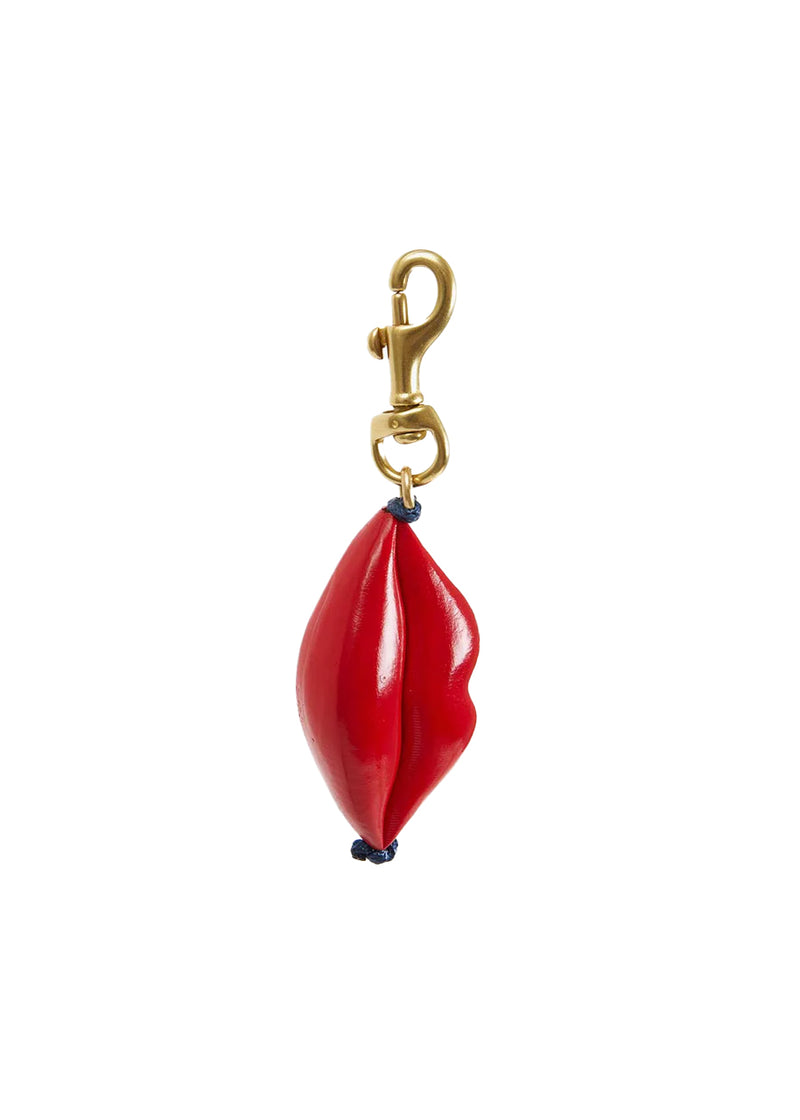 Lips fob in poppy