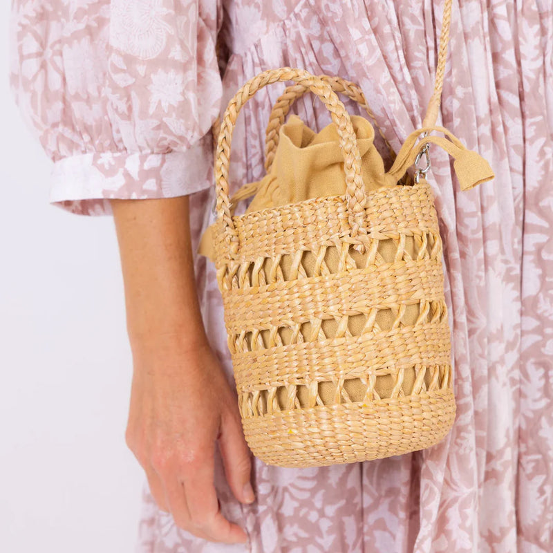 Mina bag in natural raffia