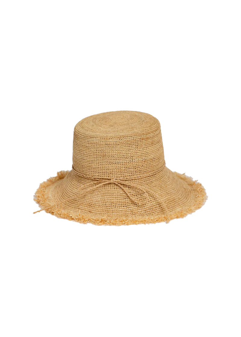 Packable raffia bucket hat in natural