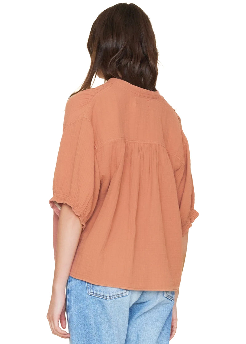 Taye top in soft terra