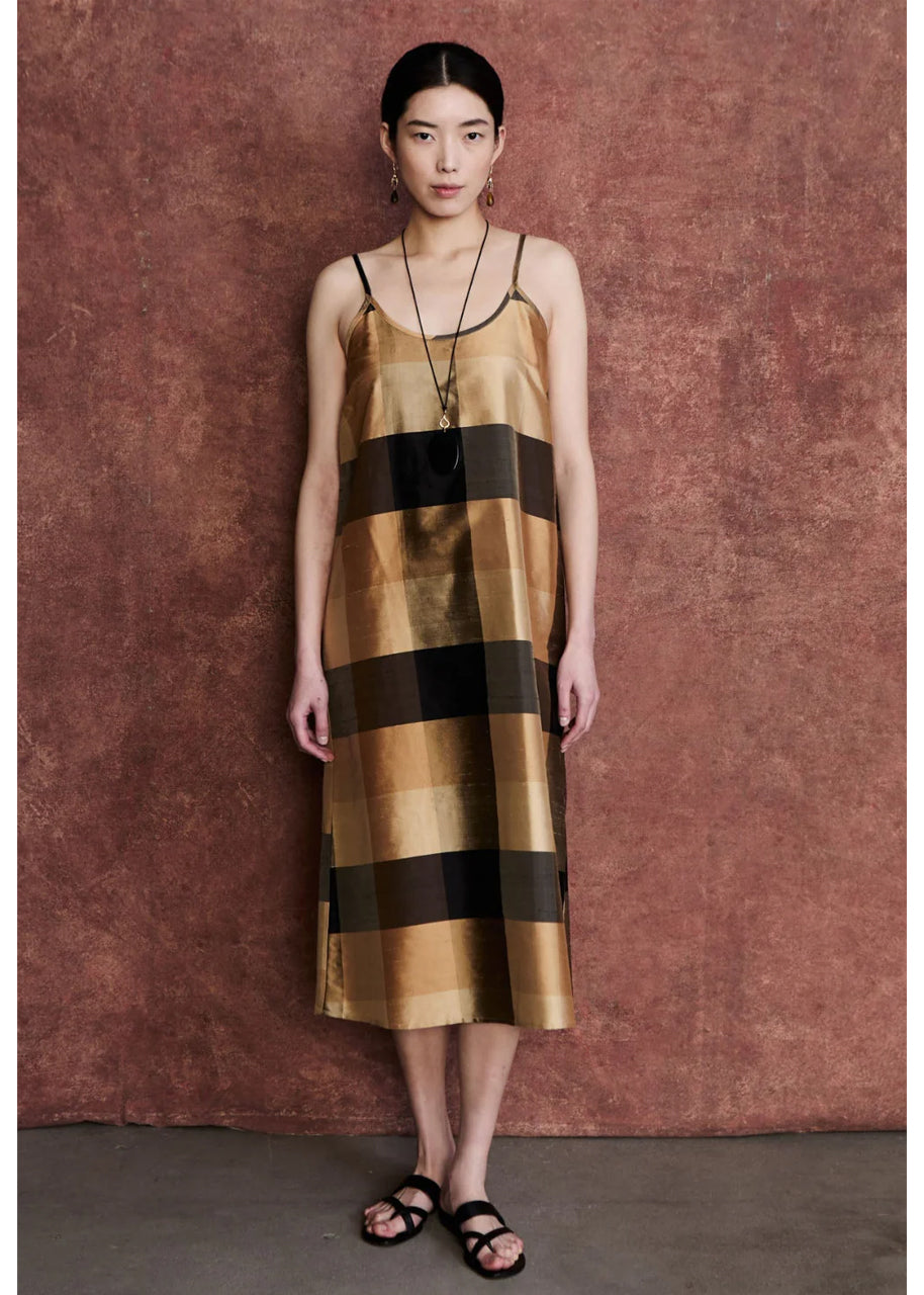 Universal silk dress in gold check