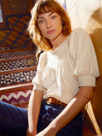 Journey tee in parchment