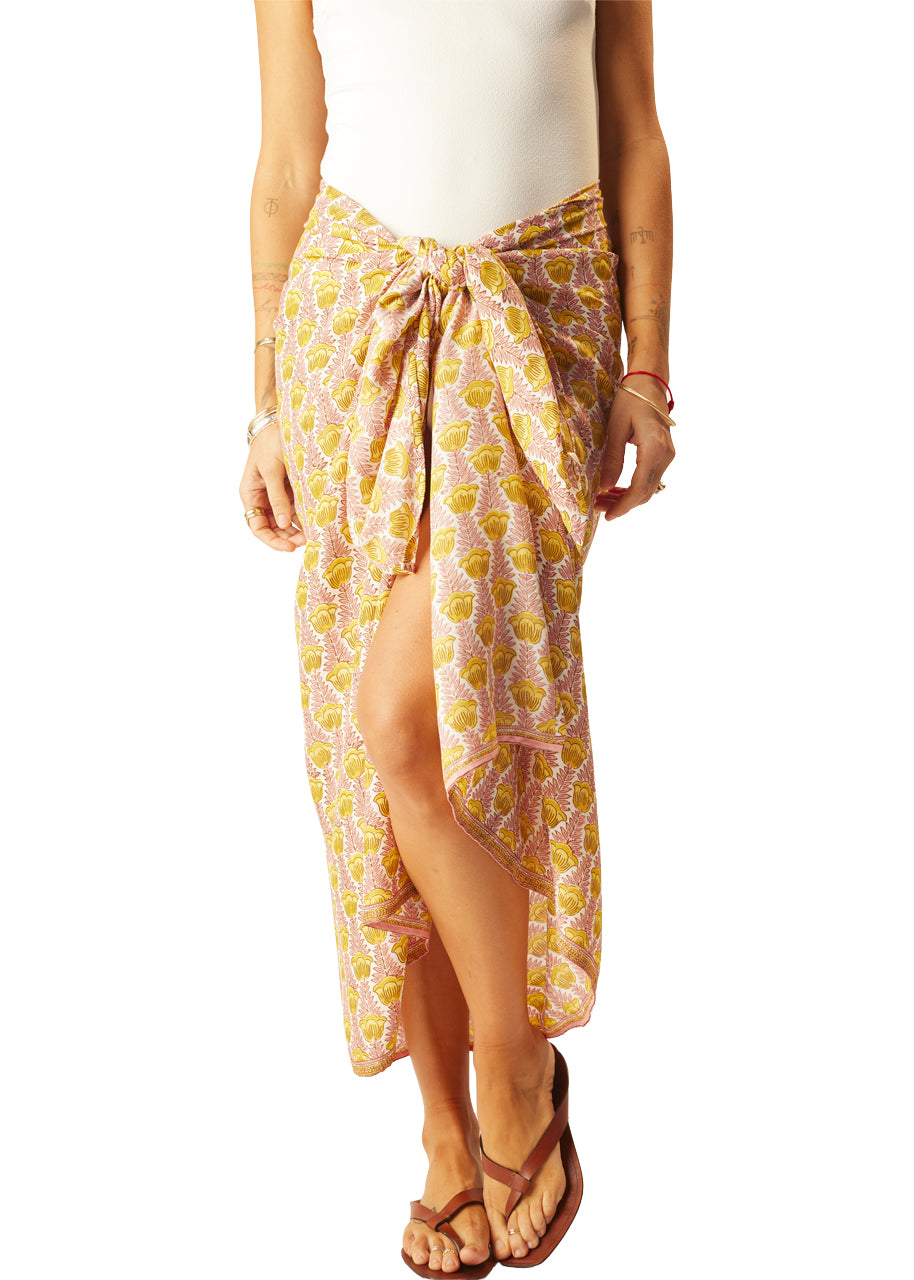 Sarong in tulip bahamas pink