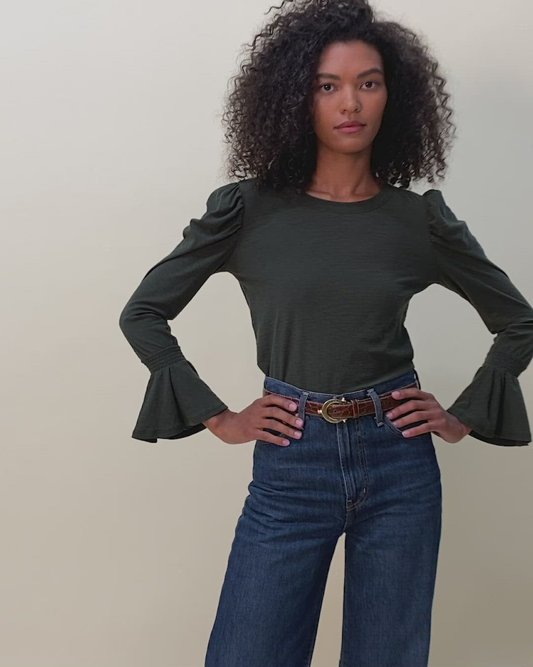 Penny tee with flounce sleeves in nori green