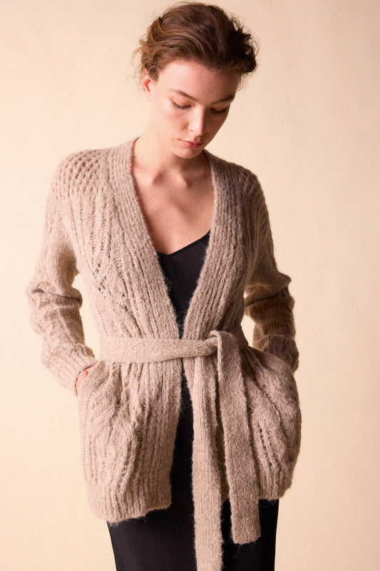 Cora sweater in beige