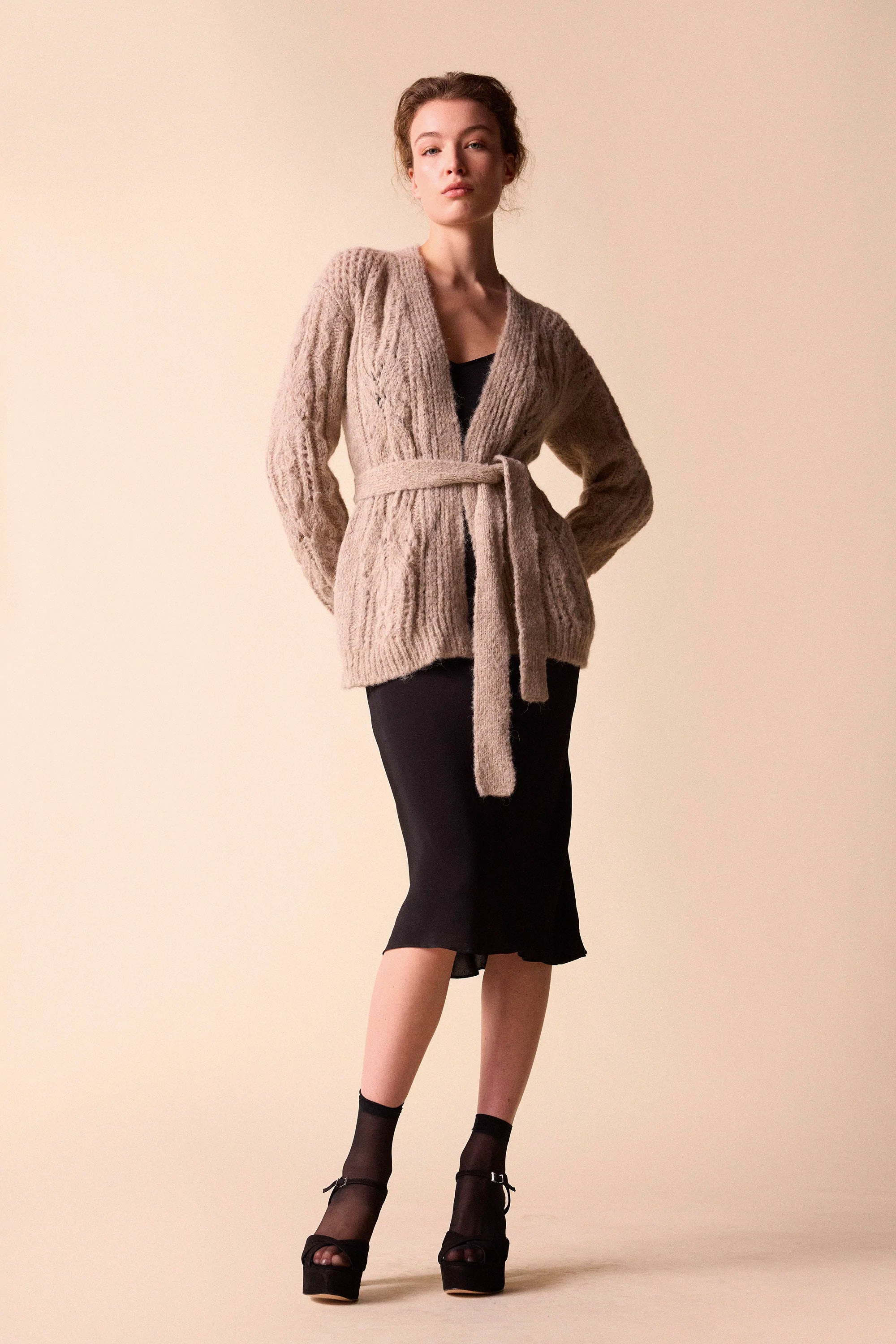 Cora sweater in beige
