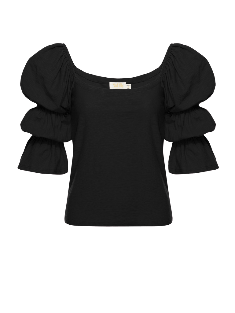 Hillary romance tee in black